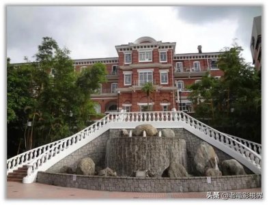 ​《富豪李嘉诚为什么要在香港大学为亡妻建庄月明楼》